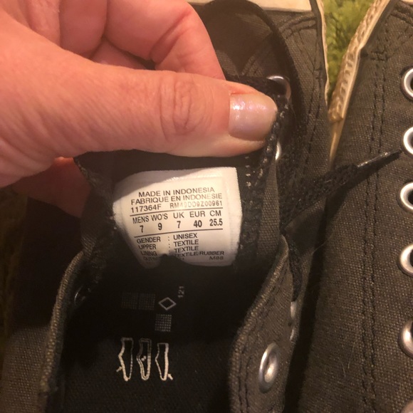 Shoes - Picture 3 of 3